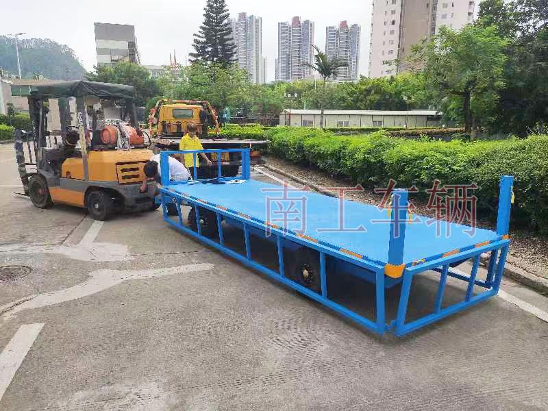 2吨下翻护栏牵引工业安博体育·ANBO(中国)官方网站 全挂式工具底盘拖车