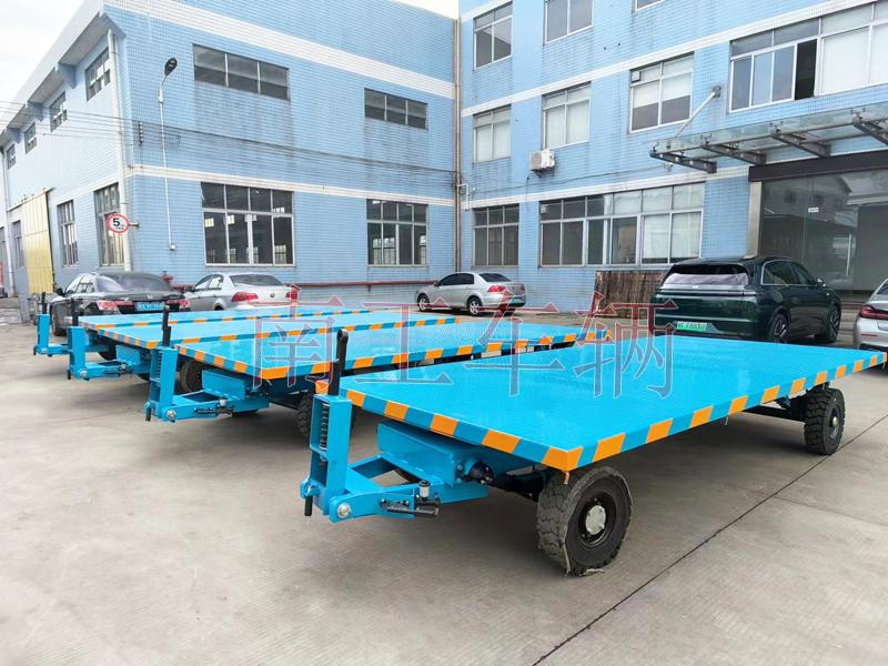 6吨安博体育·ANBO(中国)官方网站蓝色 带减震带刹车工具拖车