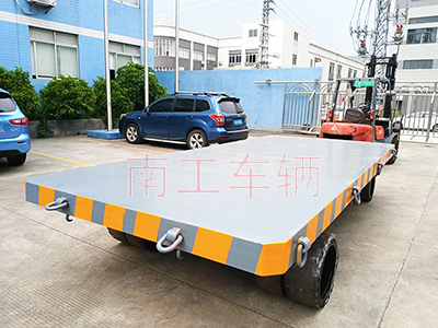 25吨重型安博体育·ANBO(中国)官方网站带牵引环工具拖车1I.jpg