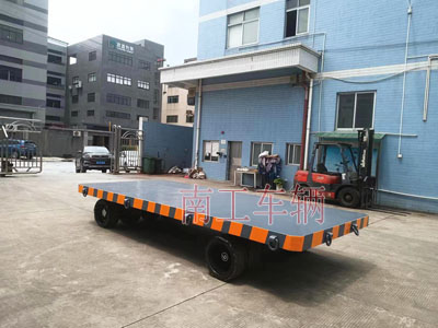 25吨重型工业安博体育·ANBO(中国)官方网站全挂式牵引拖车底盘带牵引环3I.jpg