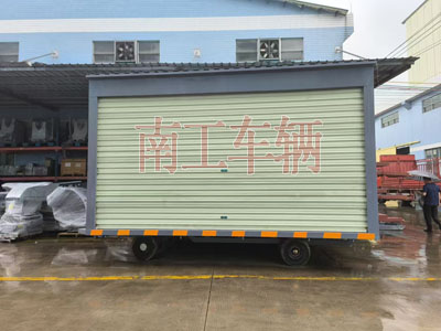 10吨箱式安博体育·ANBO(中国)官方网站两侧带卷帘门3I.jpg