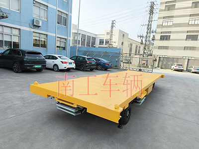 10吨安博体育·ANBO(中国)官方网站带液压支腿伸缩梯工具车5I.jpg