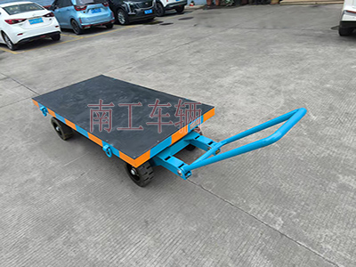 3吨小型安博体育·ANBO(中国)官方网站 还橡胶垫工具车I.jpg