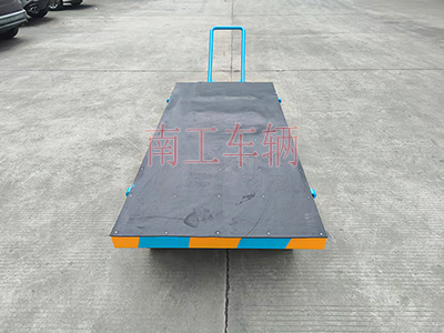 3吨小型安博体育·ANBO(中国)官方网站 带橡胶垫工具车3I.jpg